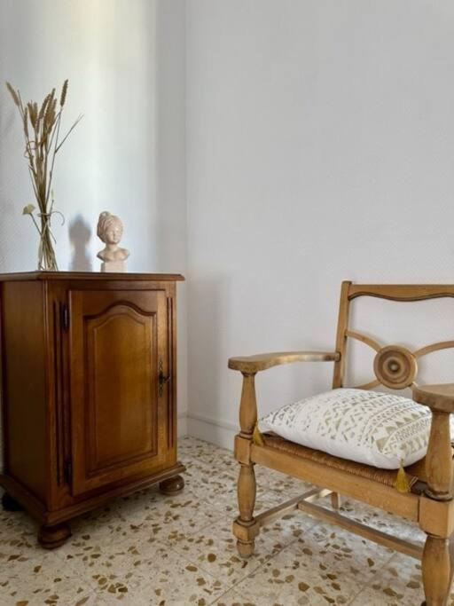 Appartement St Laurent 생 로랑 드 라 살랑크 외부 사진